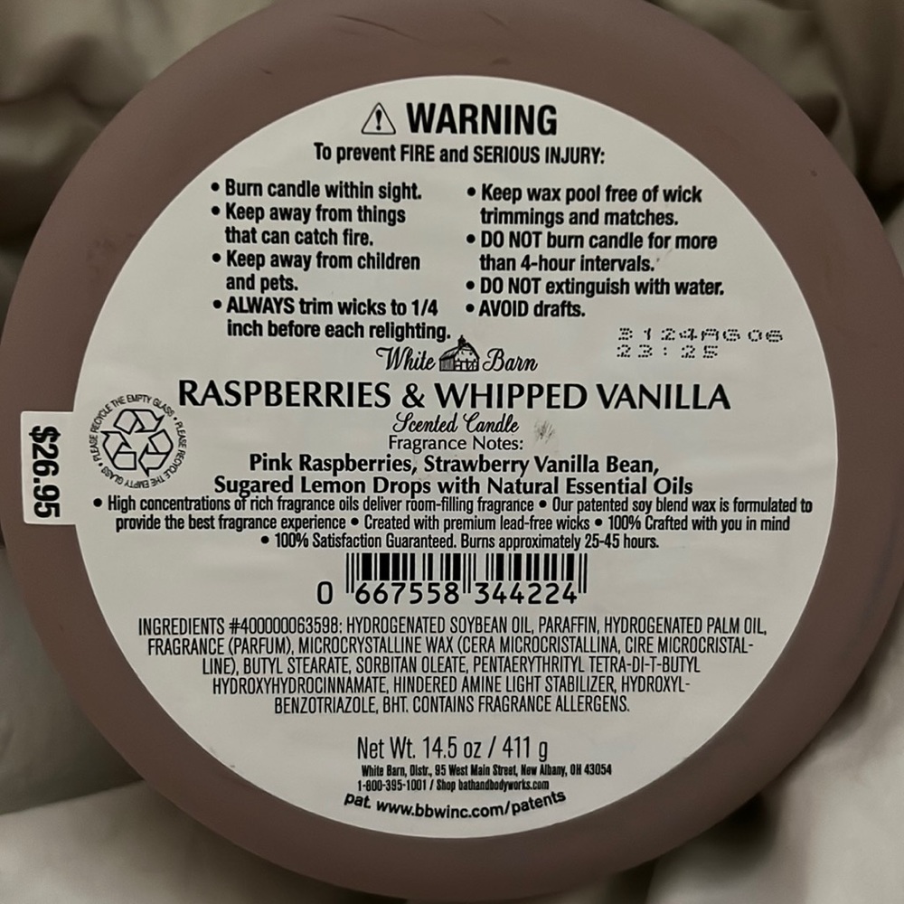 🆕BATH & BODY WORKS Raspberries Whipped Cream 3 Wick Candle*NEW Retired Scent - Picture 3 of 3
